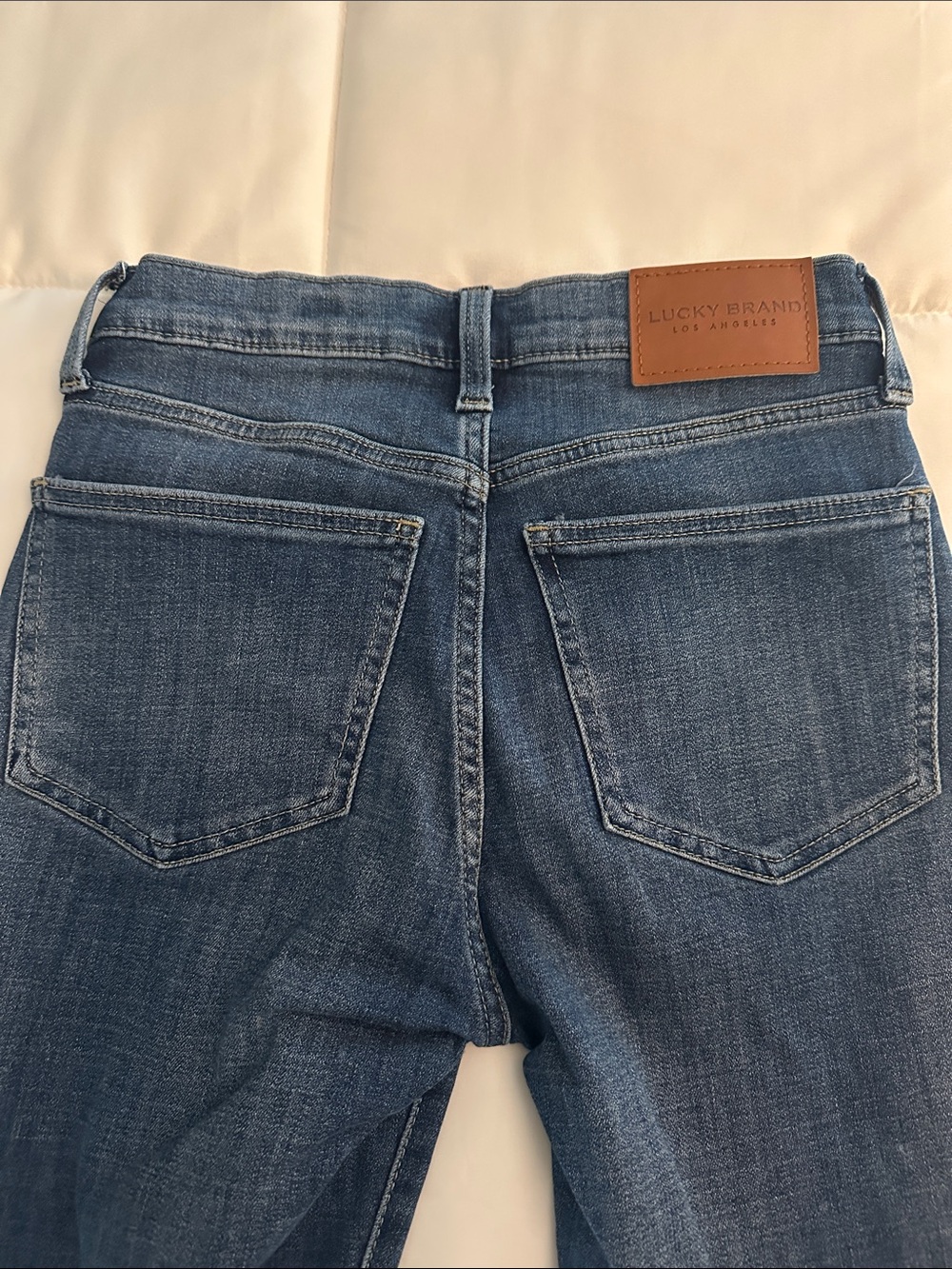 Lucky Brand Women's Dark Blue Skinny Jeans - Picture 4 of 4